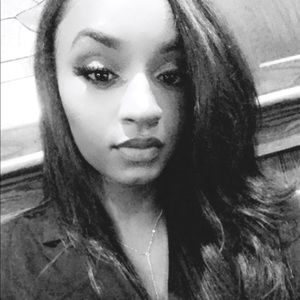 Meet your Posher, Dodonisha